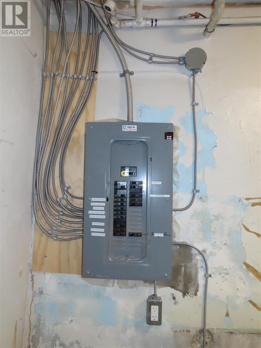 346 North St Property Photo 26