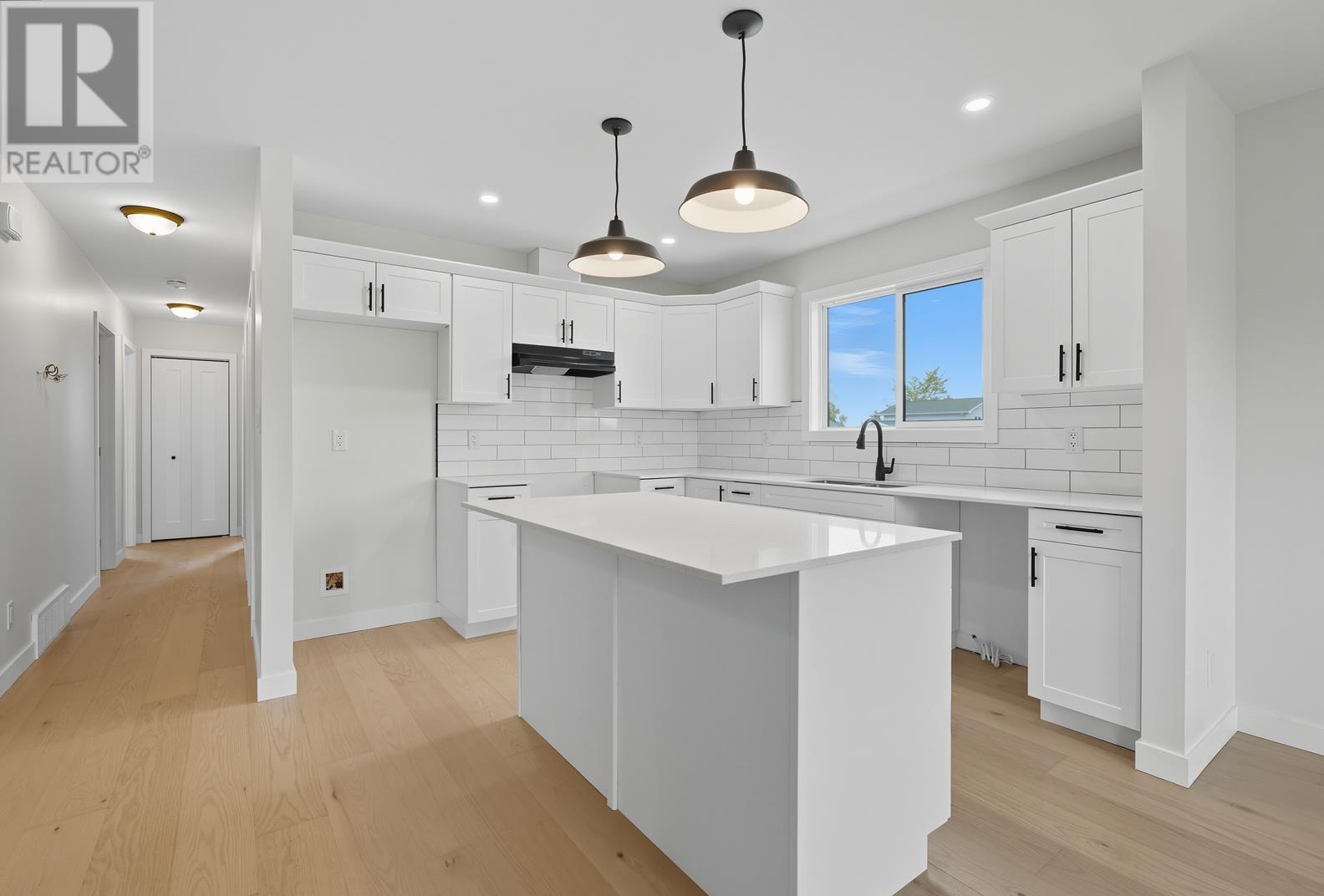 237 Pentagon Blvd Property Photo 17