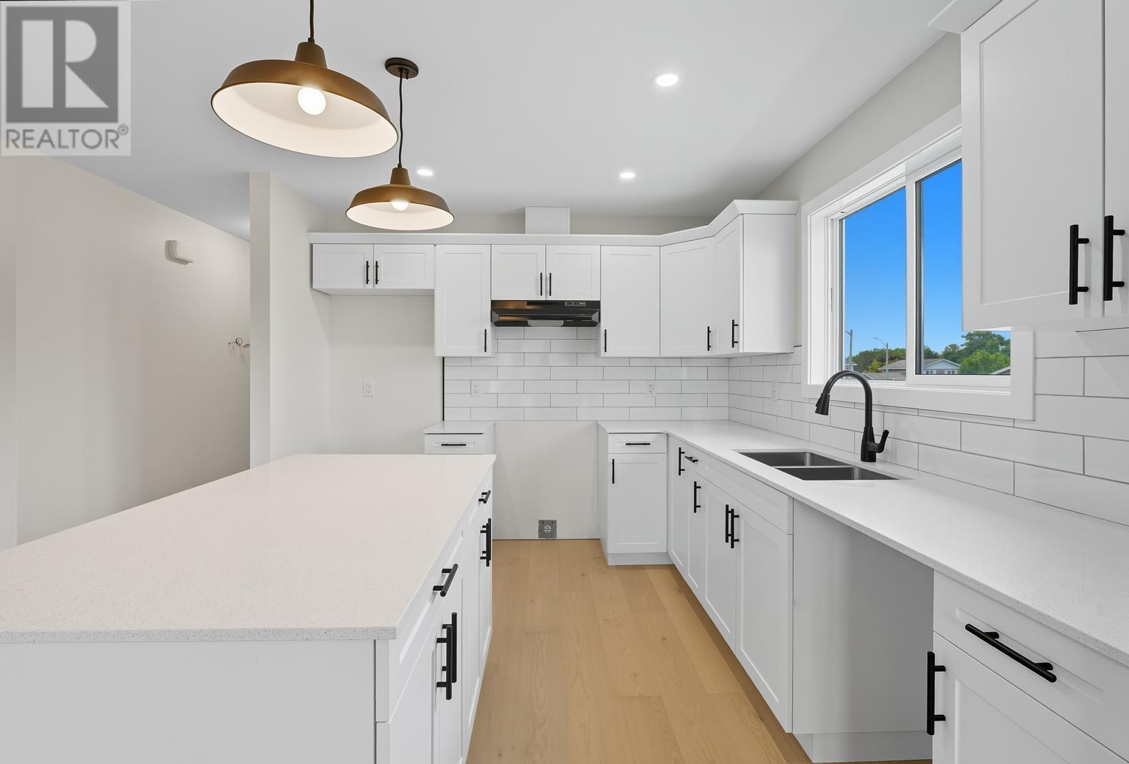 237 Pentagon Blvd Property Photo 18