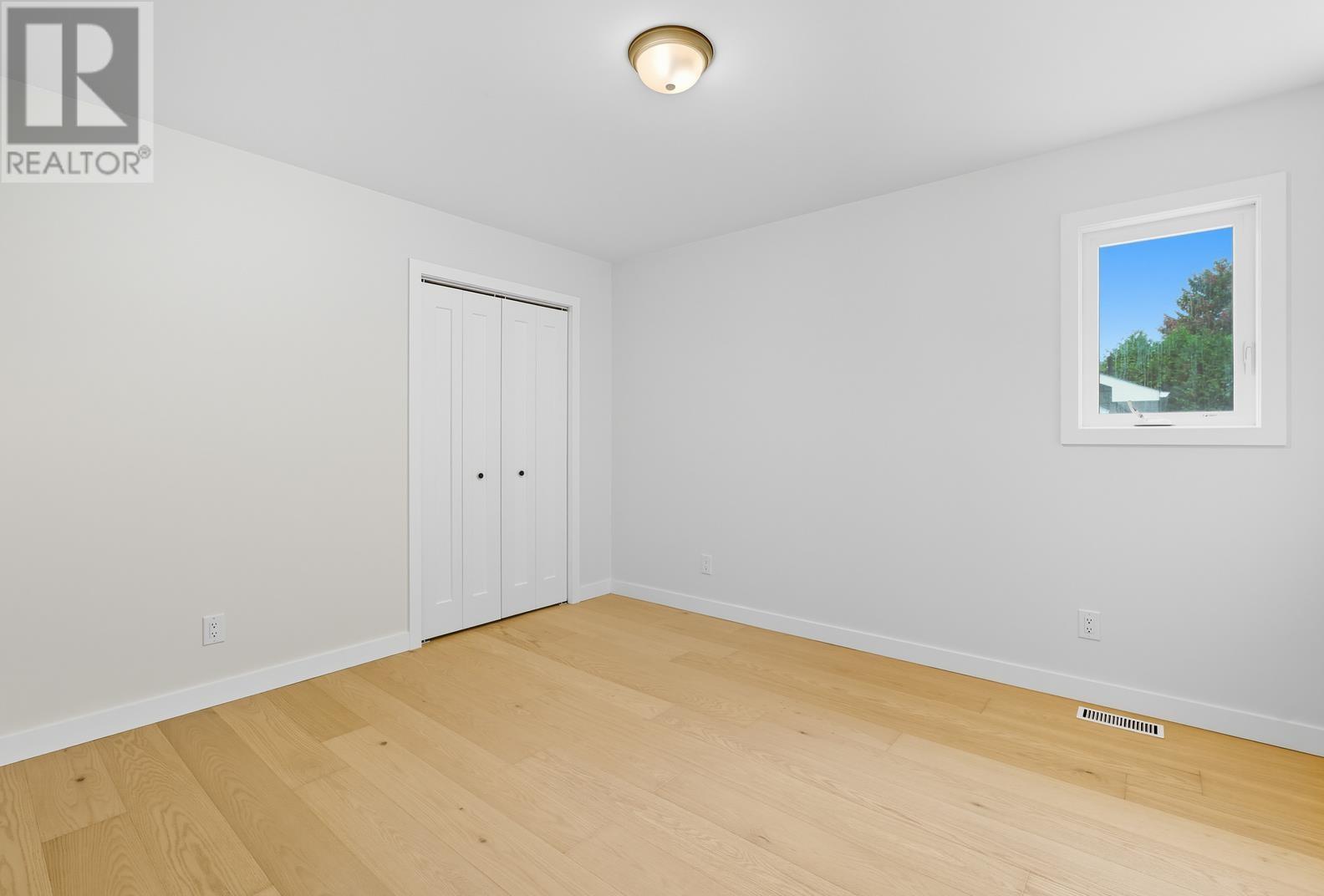 237 Pentagon Blvd Property Photo 28