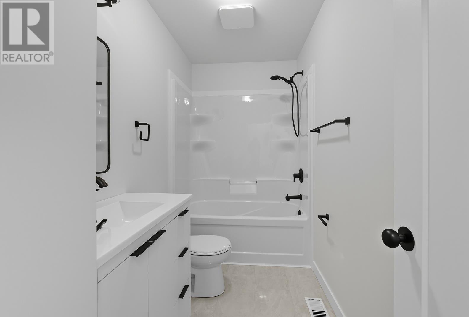 237 Pentagon Blvd Property Photo 30