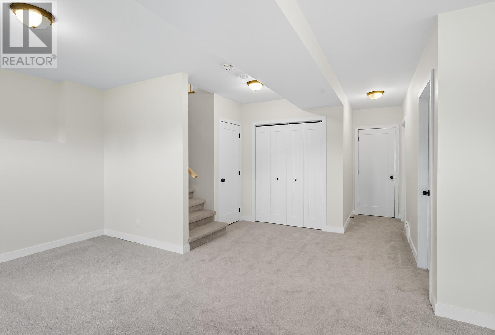 237 Pentagon Blvd Property Photo 32