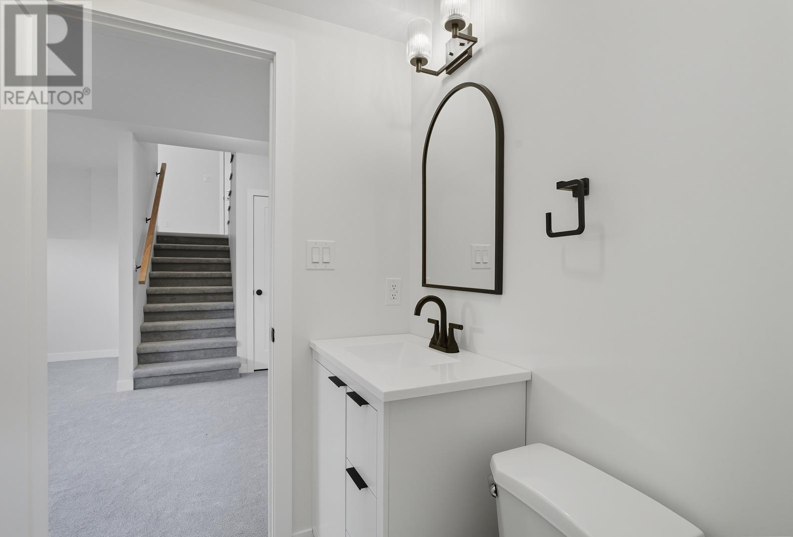 237 Pentagon Blvd Property Photo 36