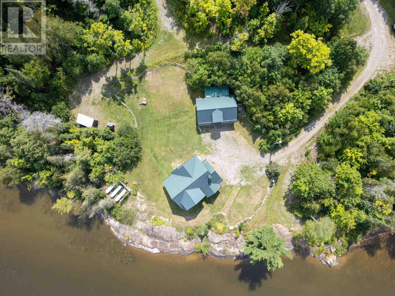 2129 Centre Line Rd Property Photo 20
