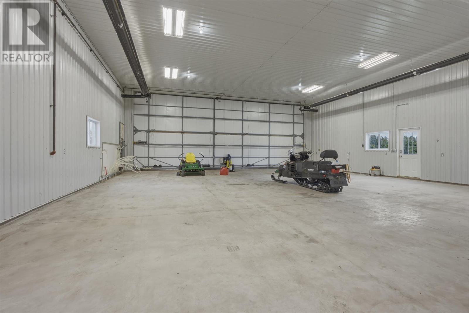 2129 Centre Line Rd Property Photo 38