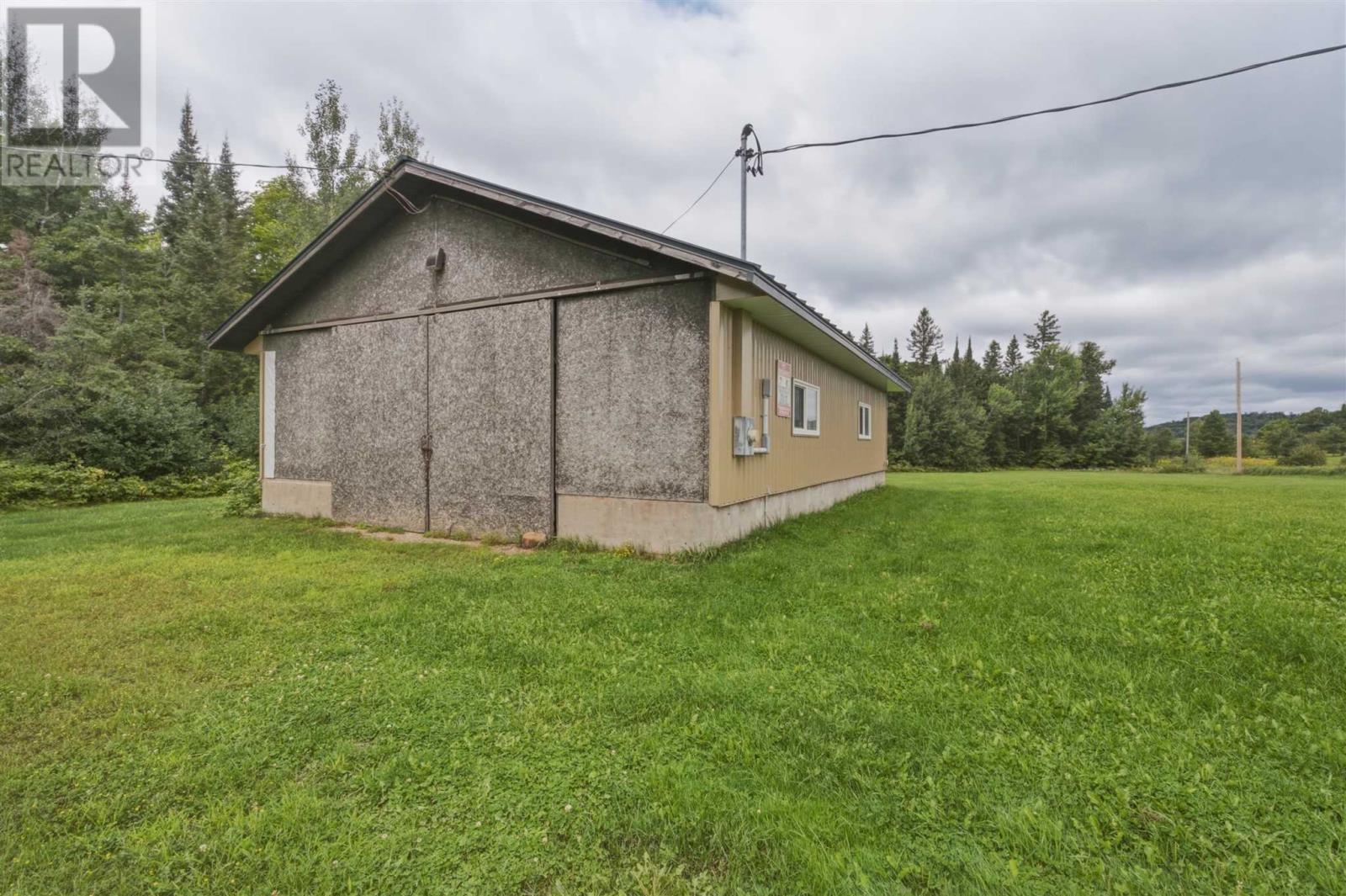 2129 Centre Line Rd Property Photo 46