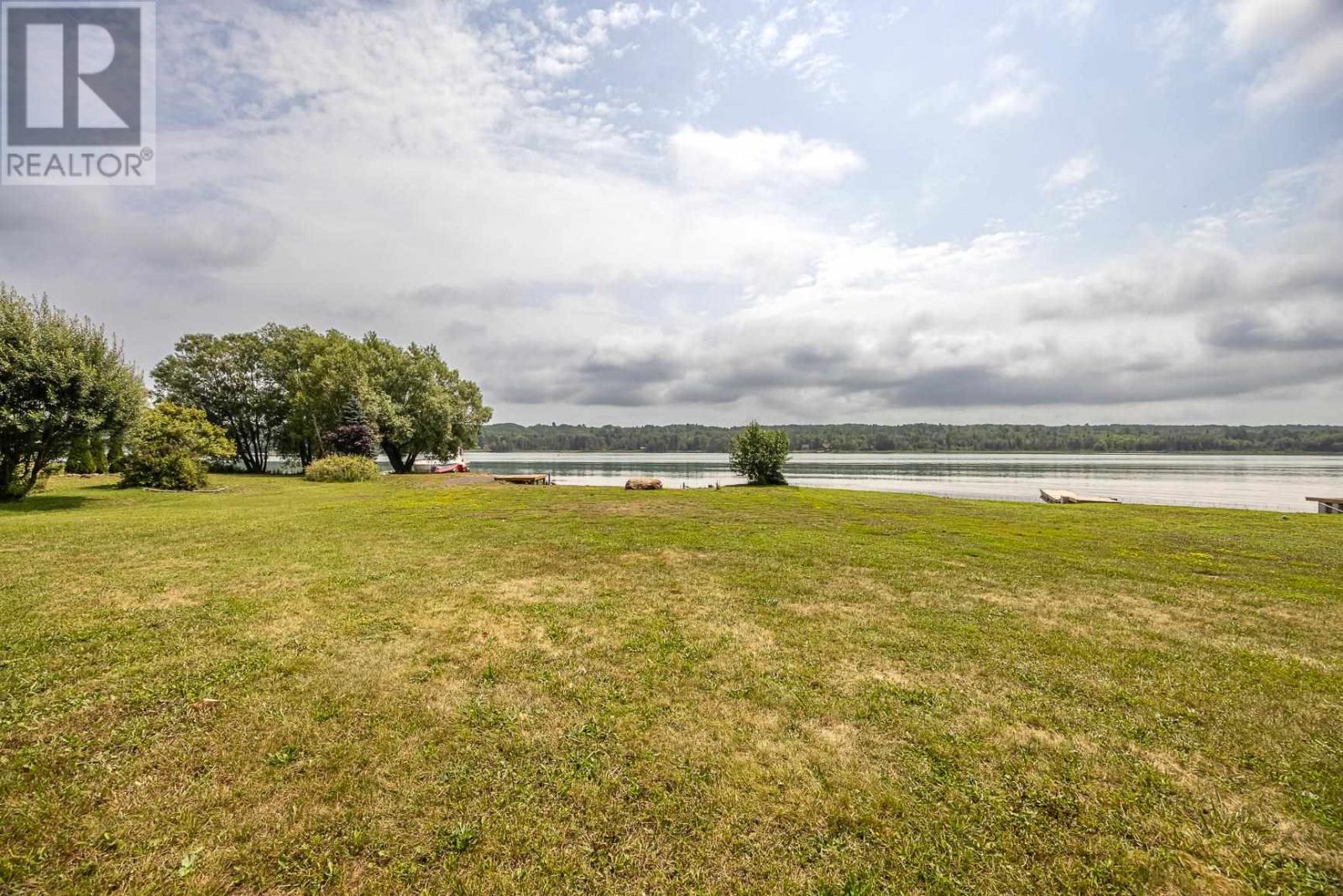 395 River Rd Property Photo 3