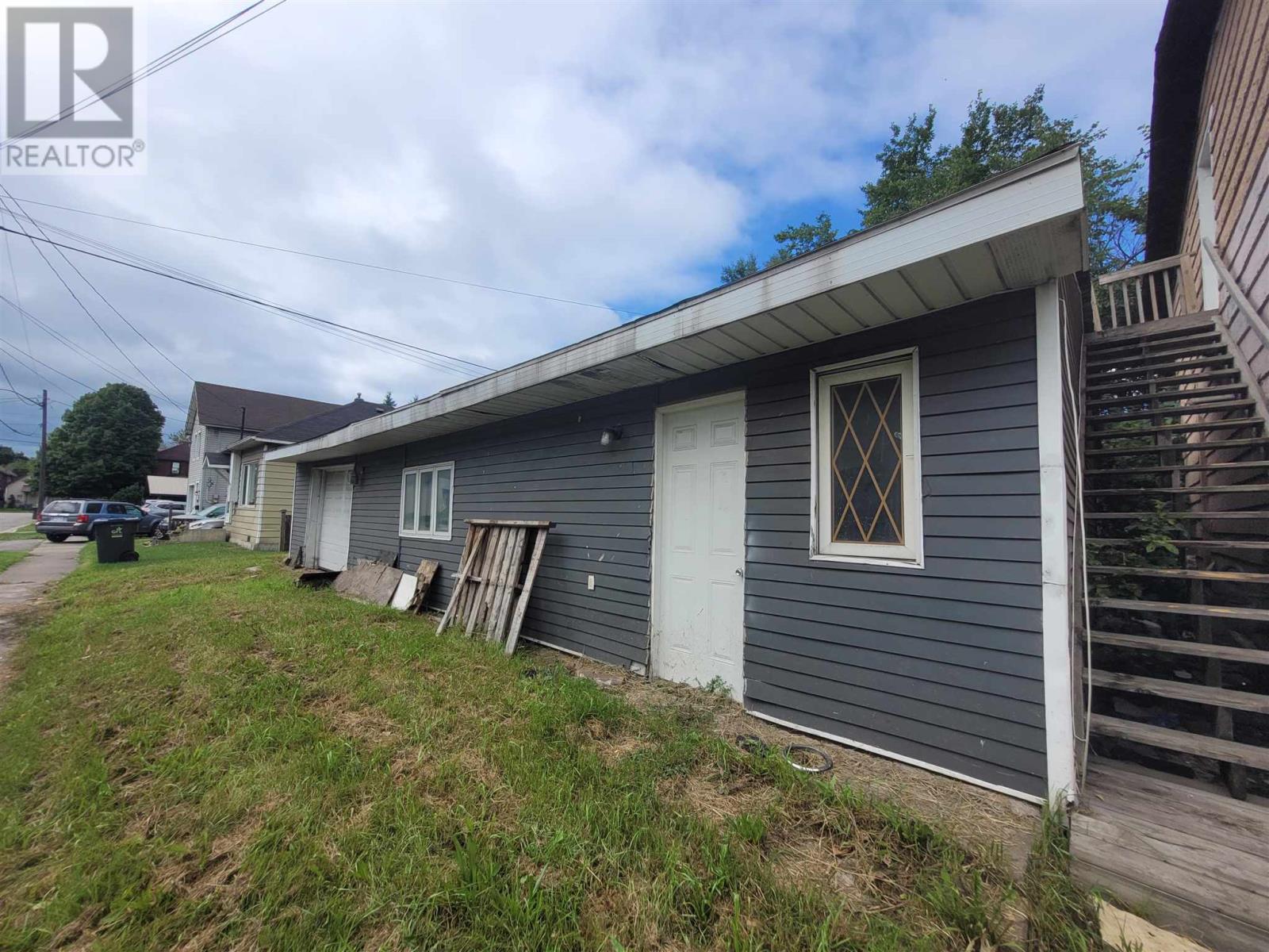 99 Letcher St Property Photo 2