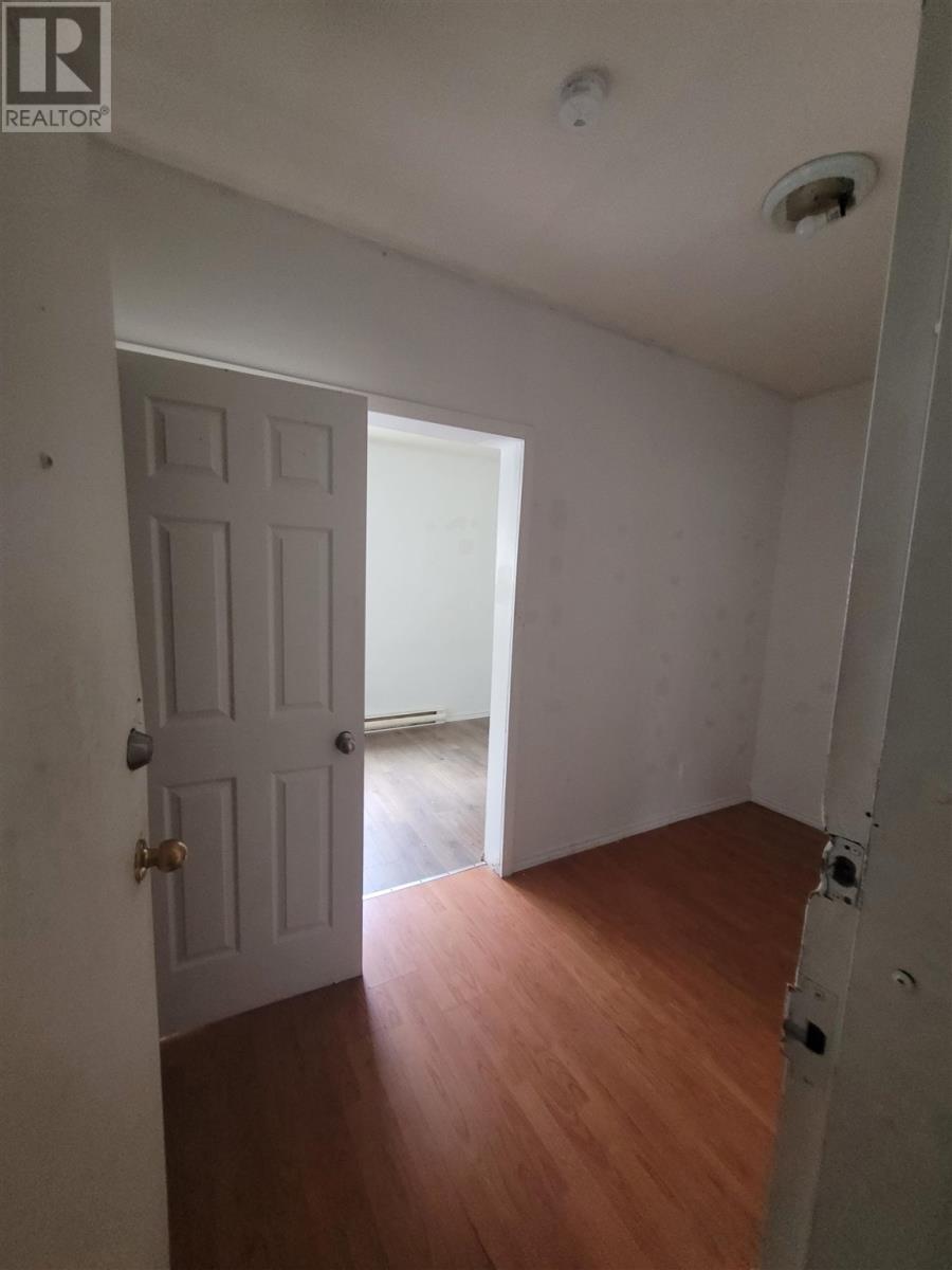 99 Letcher St Property Photo 7