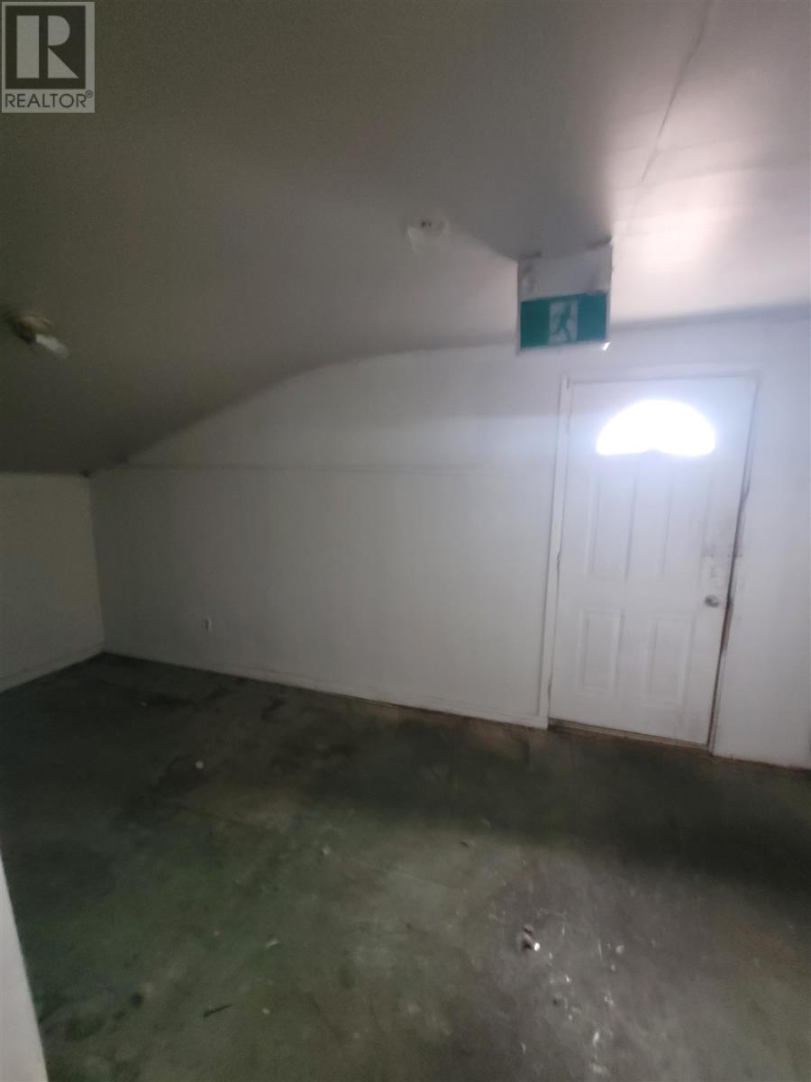 99 Letcher St Property Photo 14