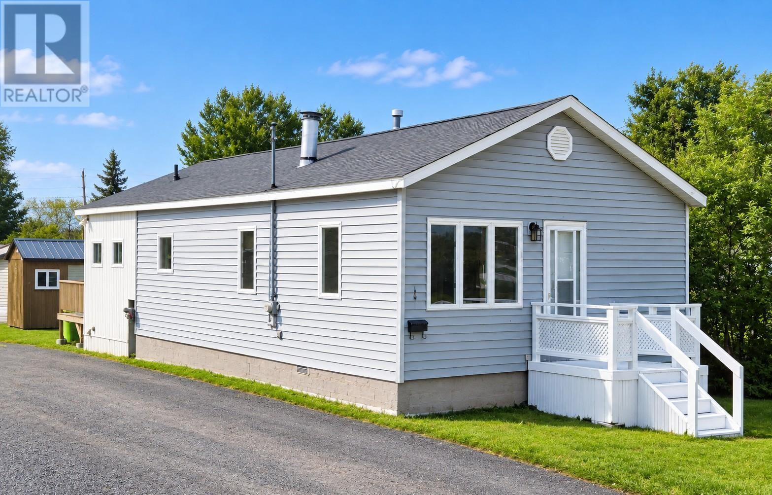 161 Churchill AVE