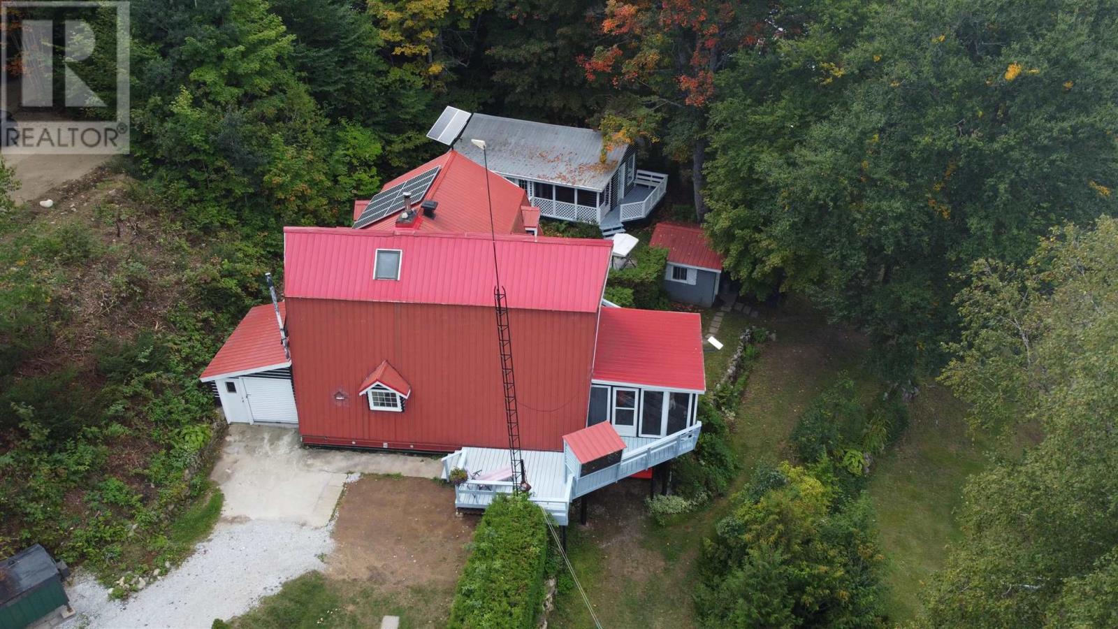 7 Weckstrom Lake Property Photo 3