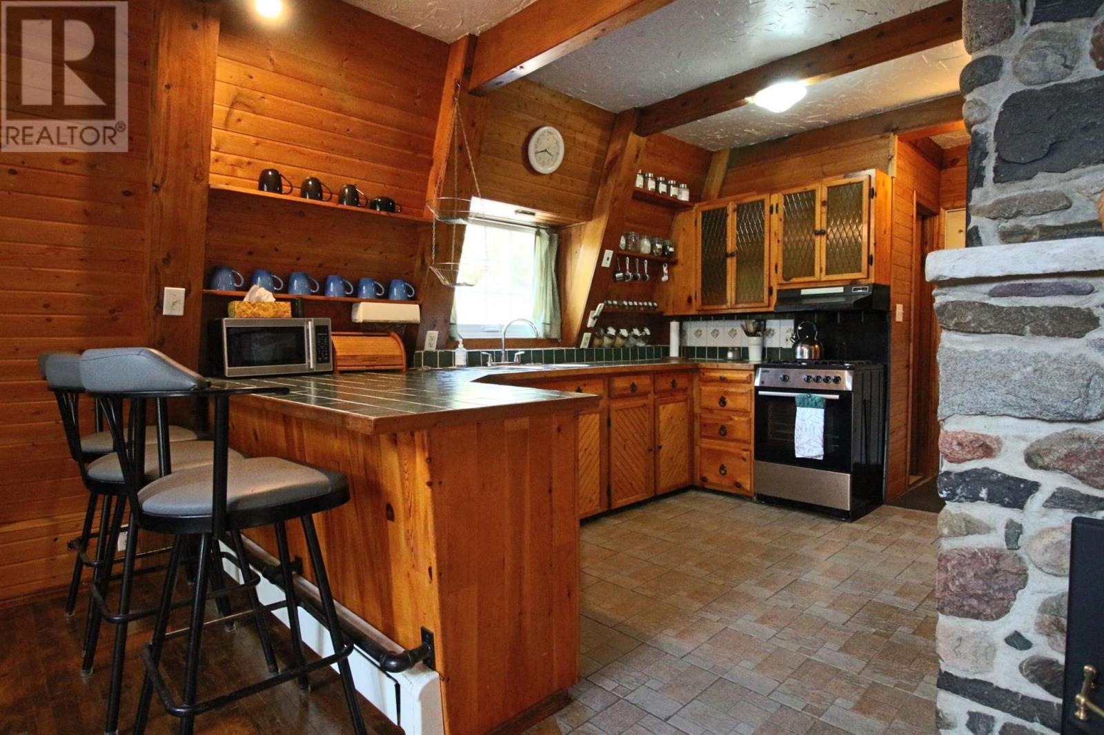 7 Weckstrom Lake Property Photo 9