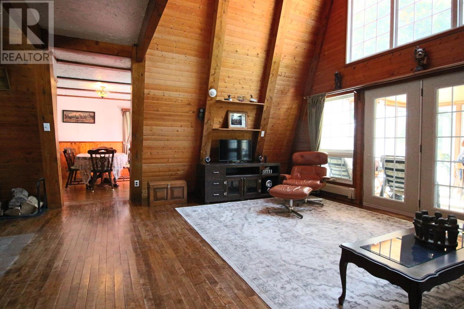 7 Weckstrom Lake Property Photo 11
