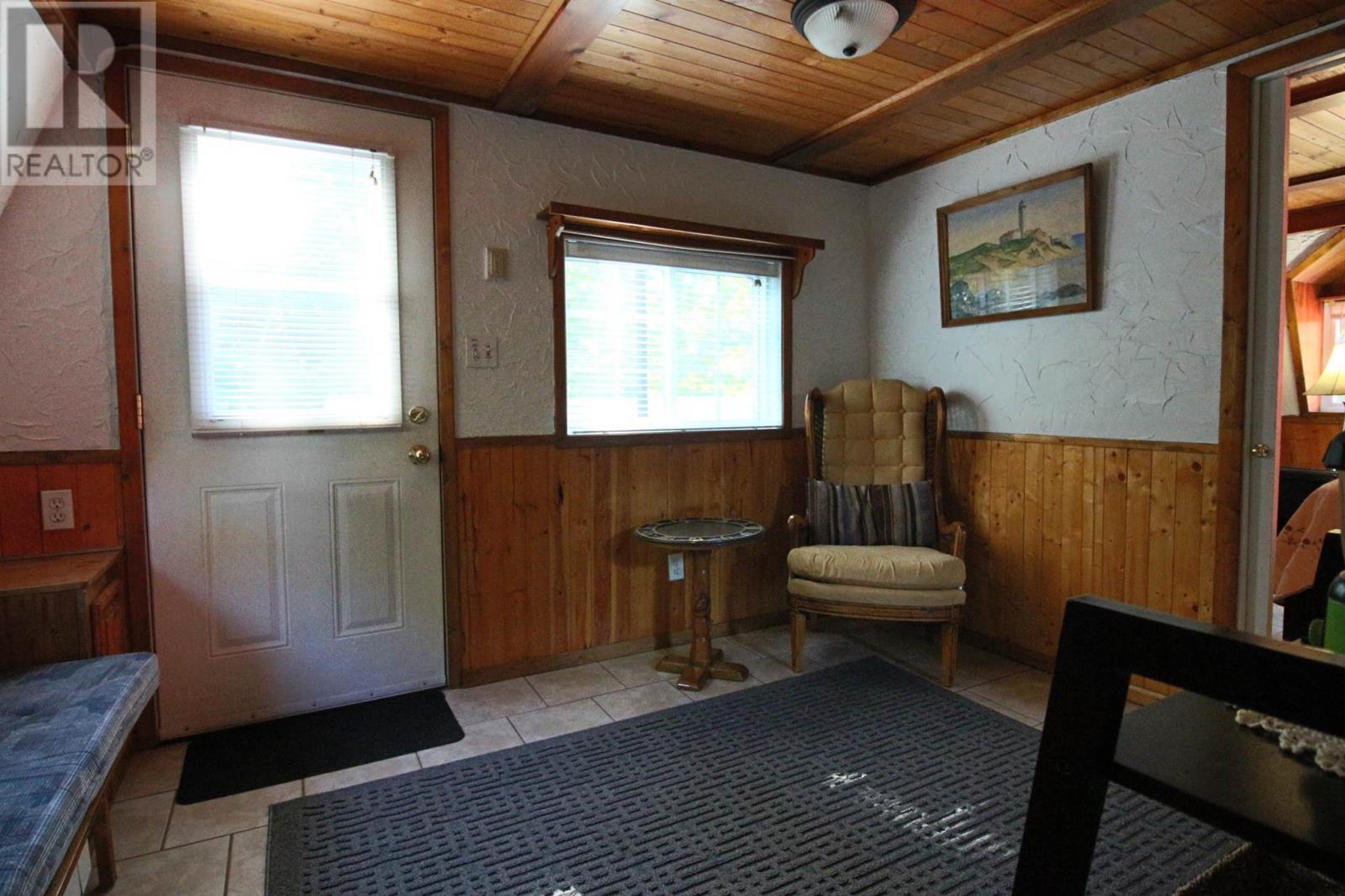 7 Weckstrom Lake Property Photo 20