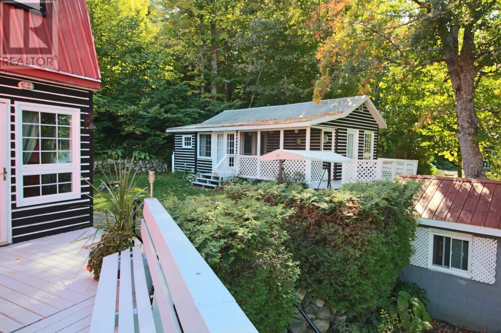 7 Weckstrom Lake Property Photo 32
