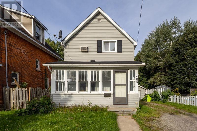 405 John St Photo de la propriété 1