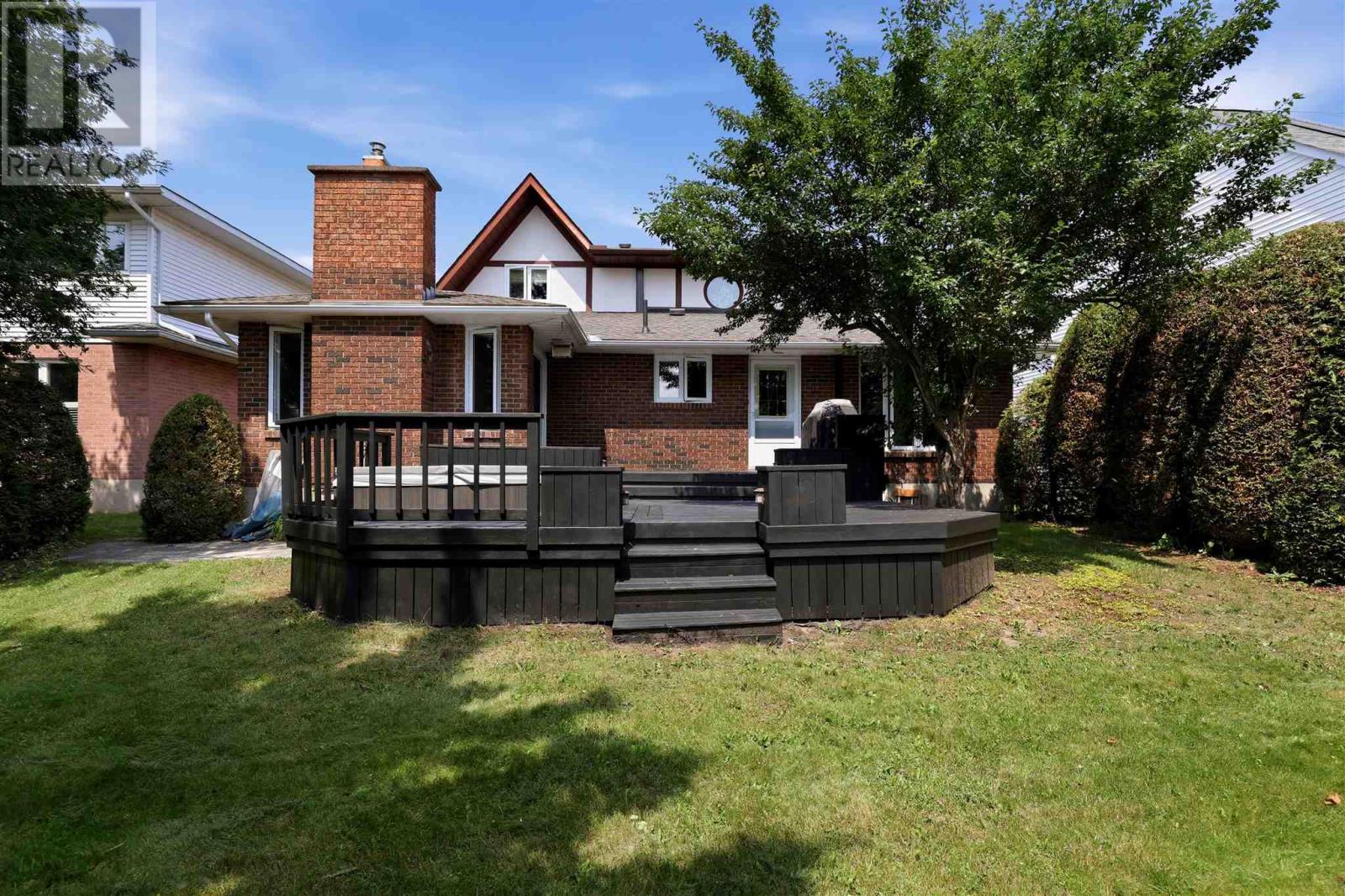 42 Caddy Ave Property Photo 44