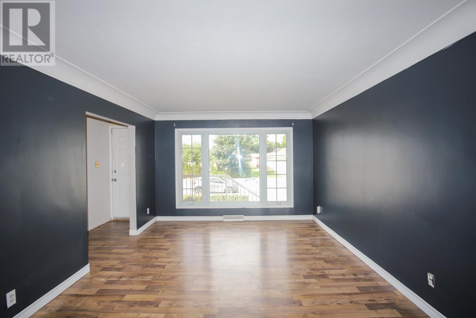 382 Farwell Ter Property Photo 6