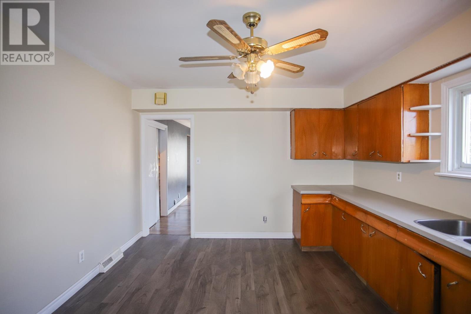 382 Farwell Ter Property Photo 15
