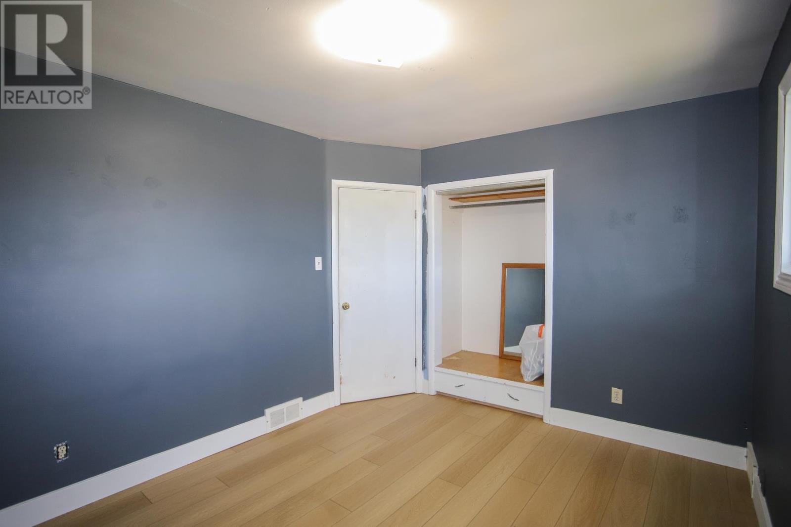 382 Farwell Ter Property Photo 18