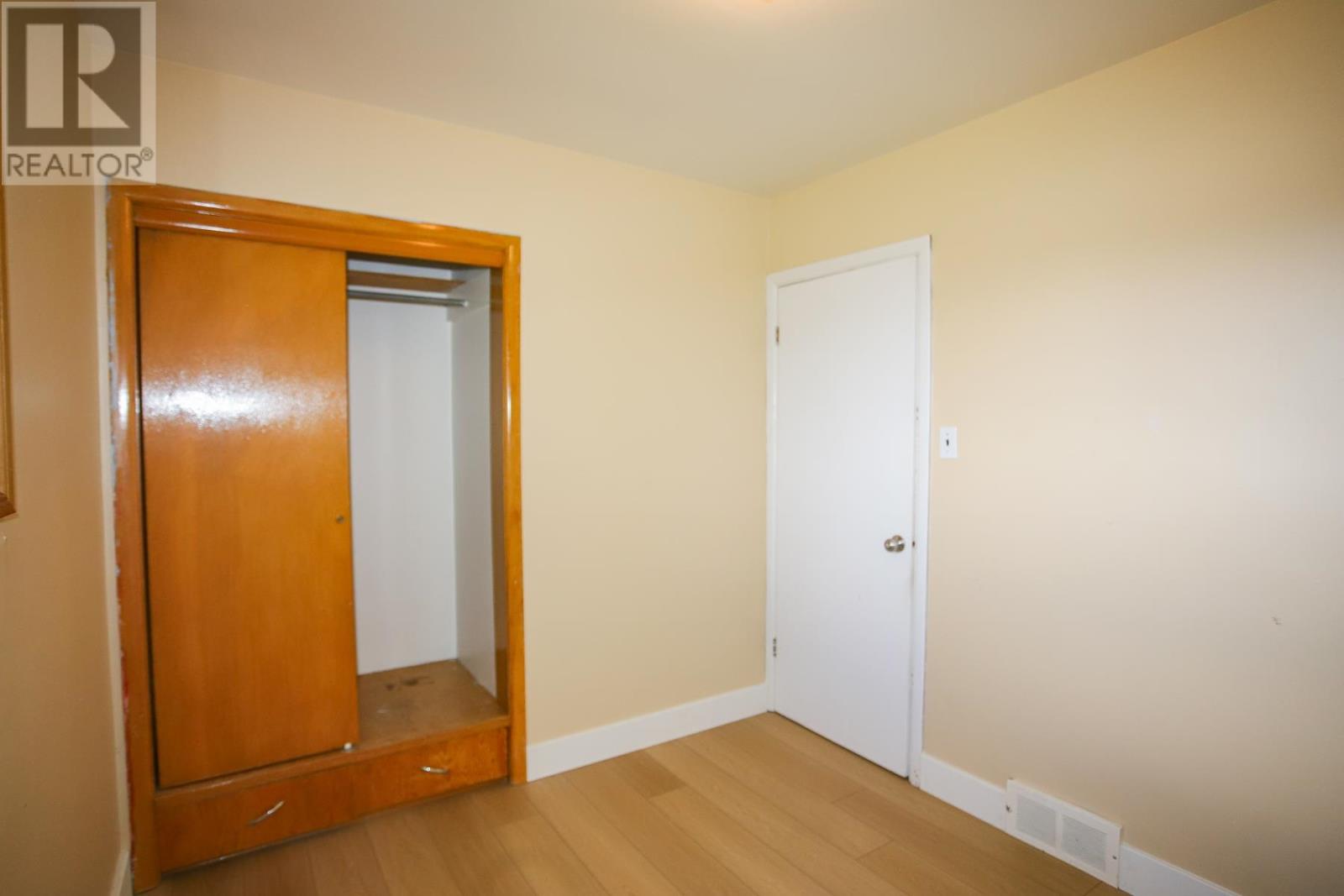 382 Farwell Ter Property Photo 20