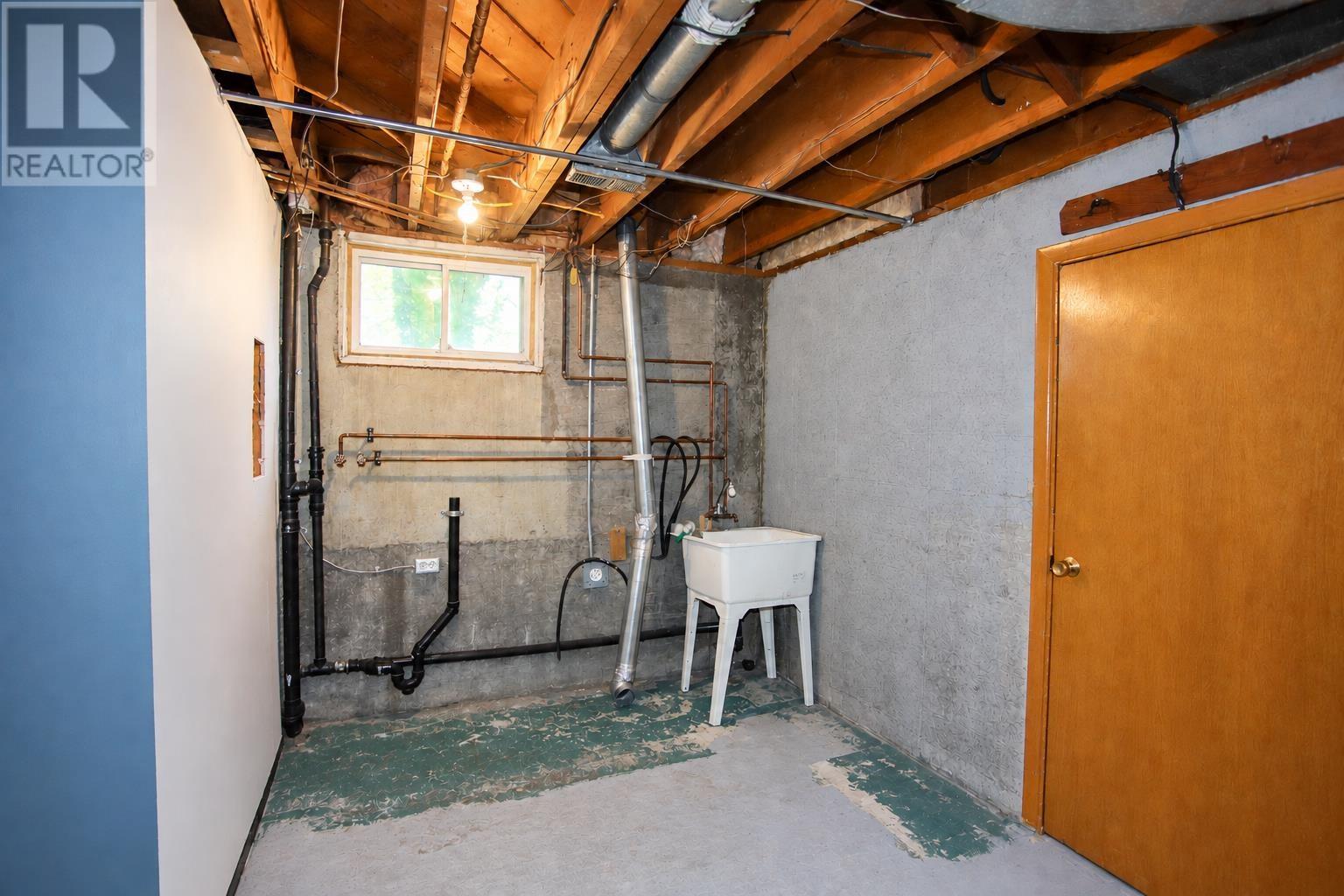 382 Farwell Ter Property Photo 31
