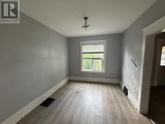 246 St James St Property Photo 9