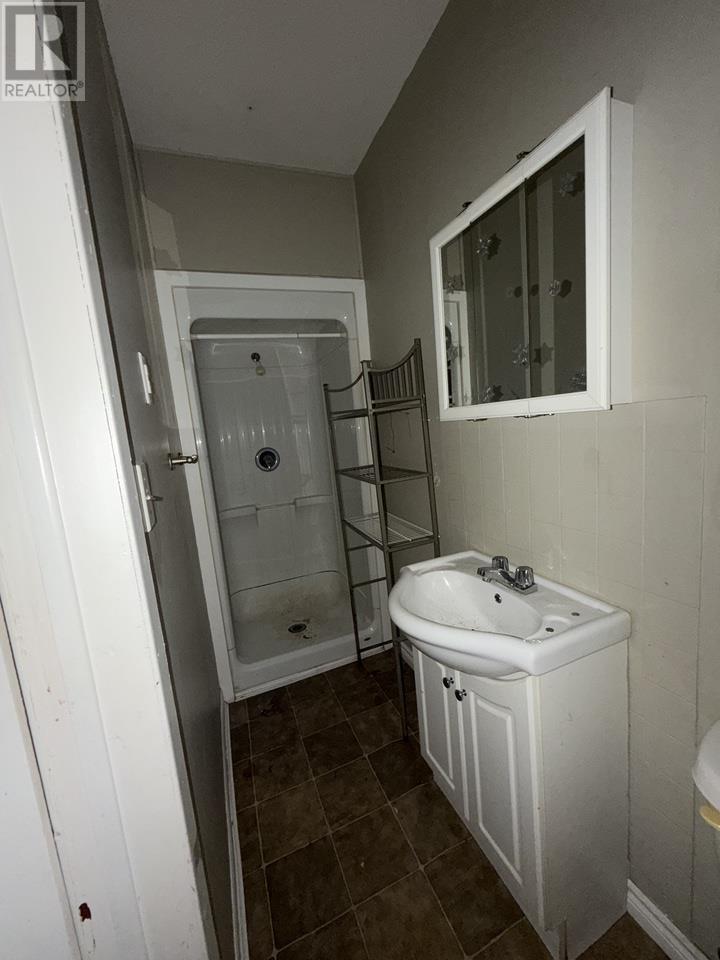246 St James St Property Photo 12