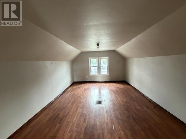 246 St James St Property Photo 18