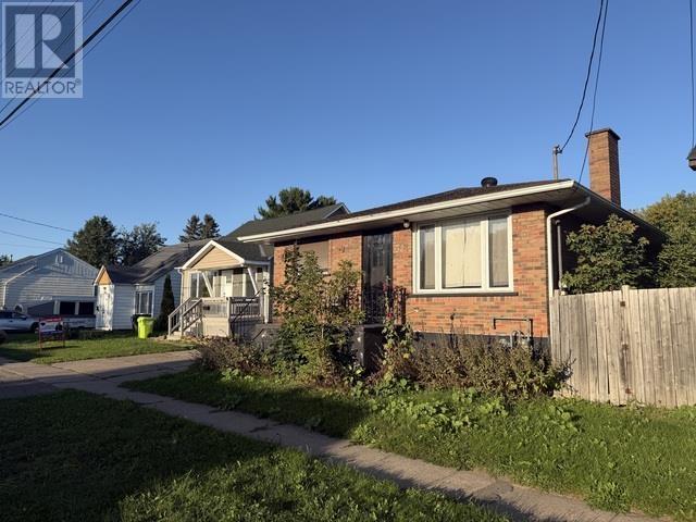 344 First Ave Property Photo 4