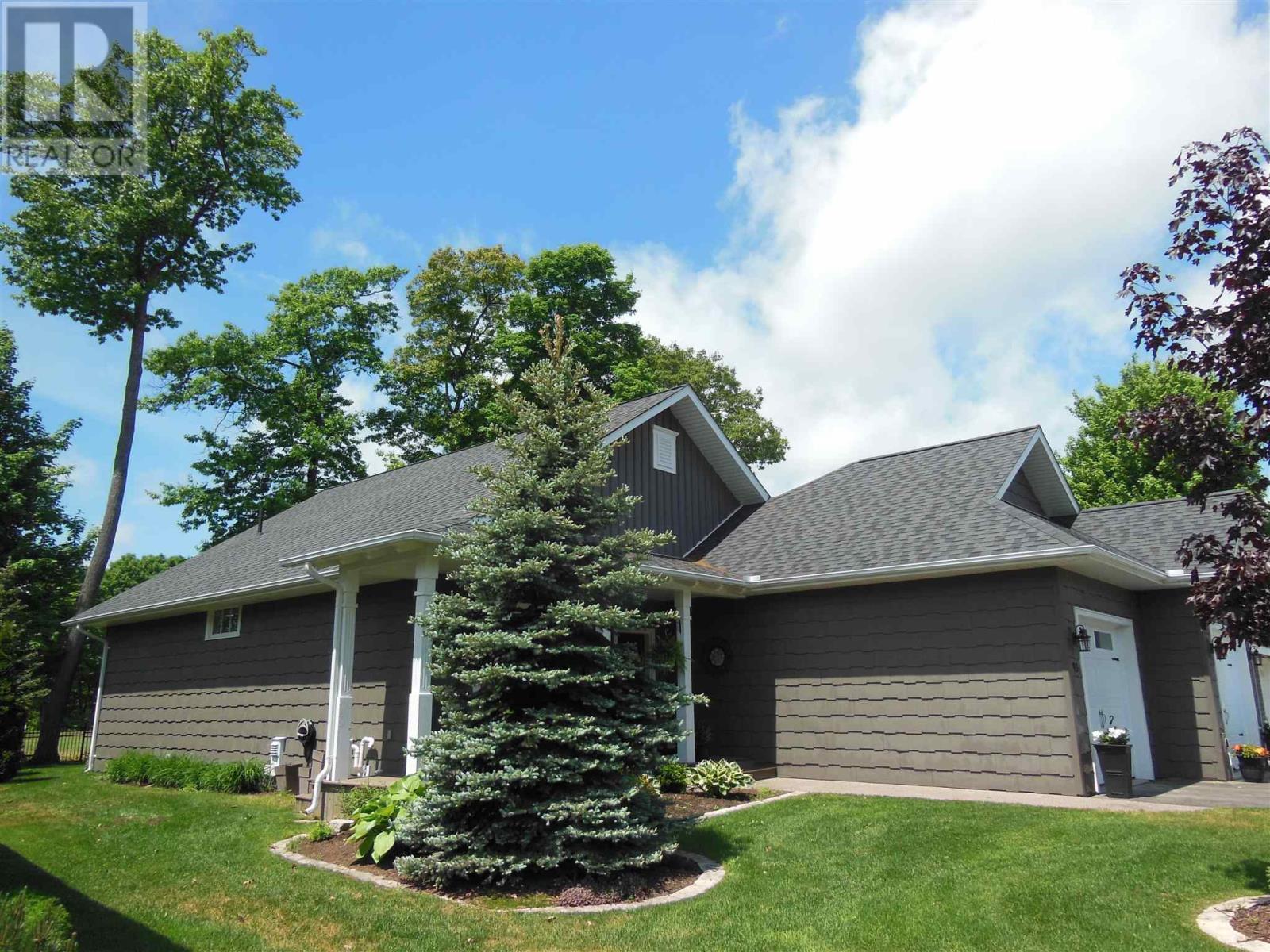 93 Crimson Ridge Dr Property Photo 4