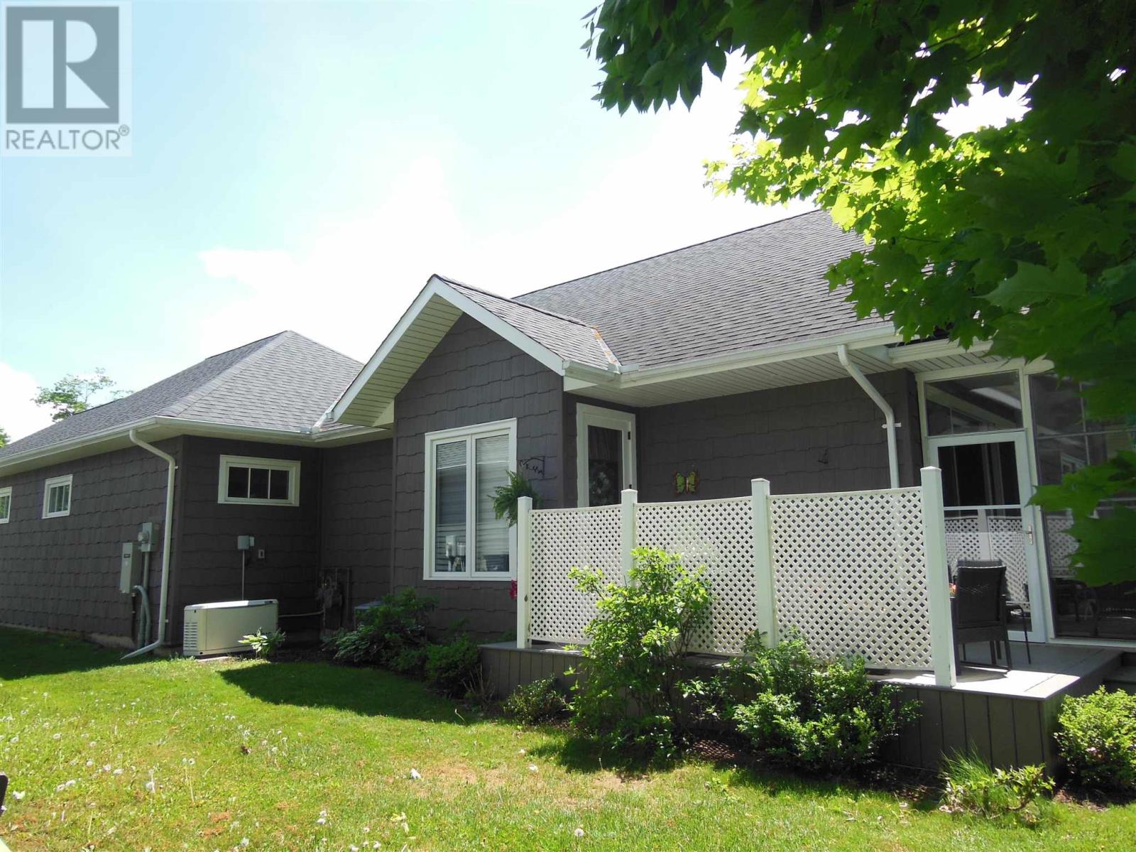 93 Crimson Ridge Dr Property Photo 7