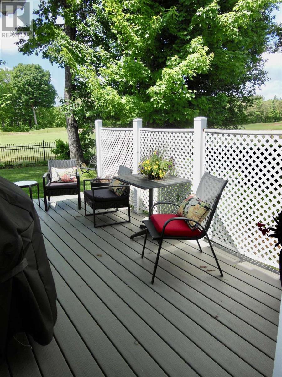 93 Crimson Ridge Dr Property Photo 8