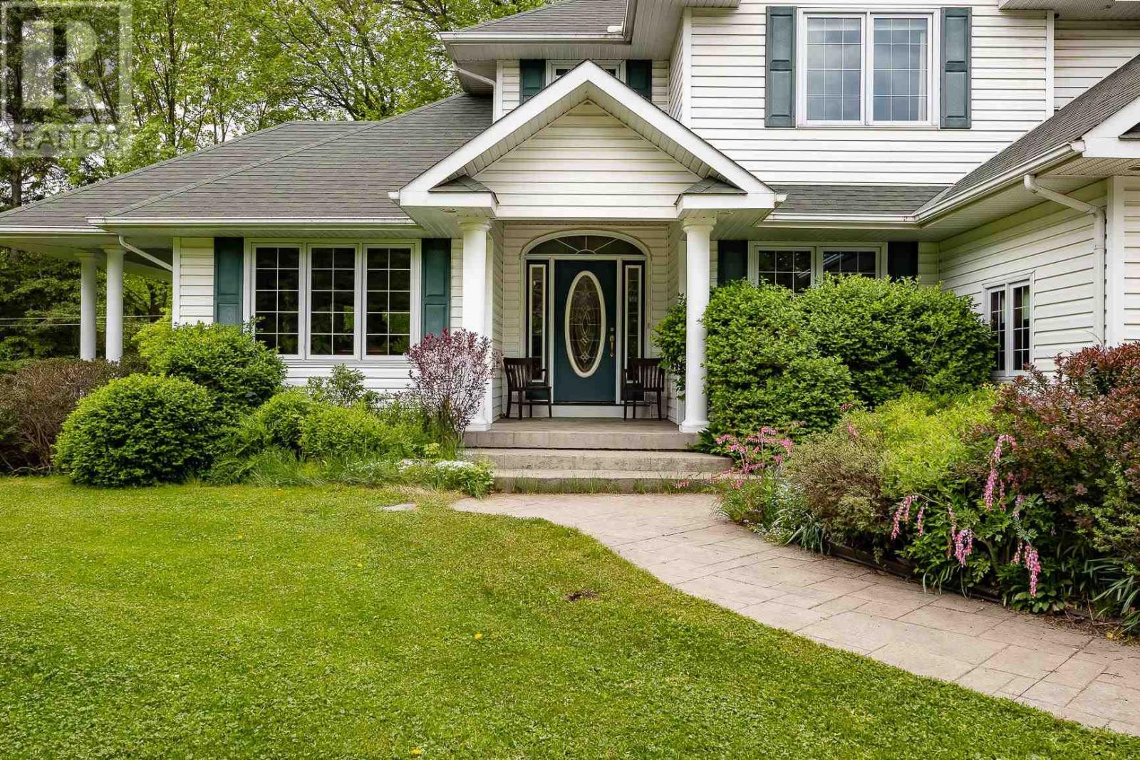 1115 Second Line West Property Photo 4