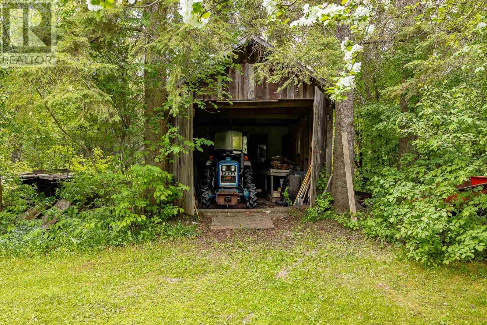 1115 Second Line West Property Photo 38