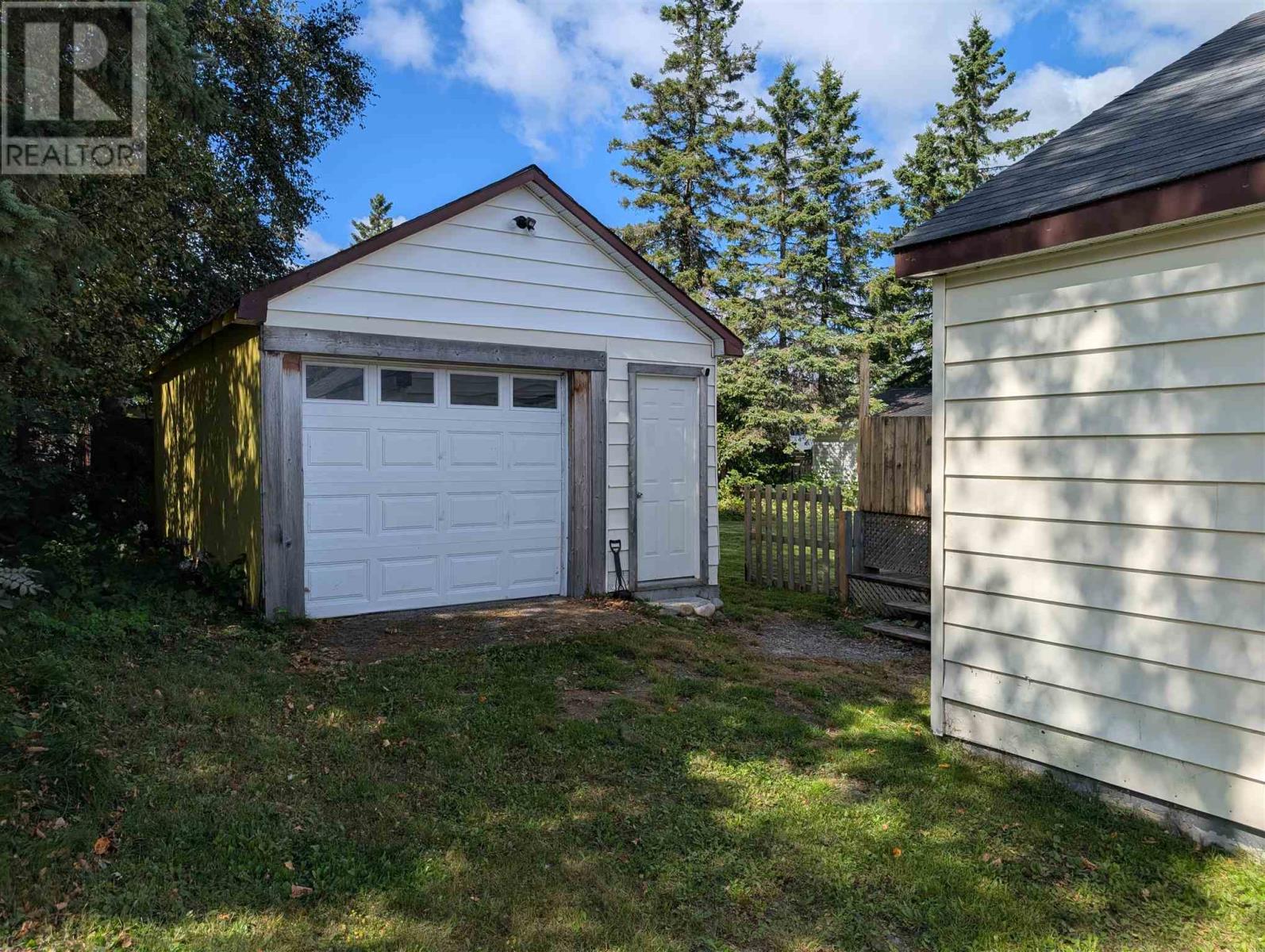 54 First Ave Property Photo 7