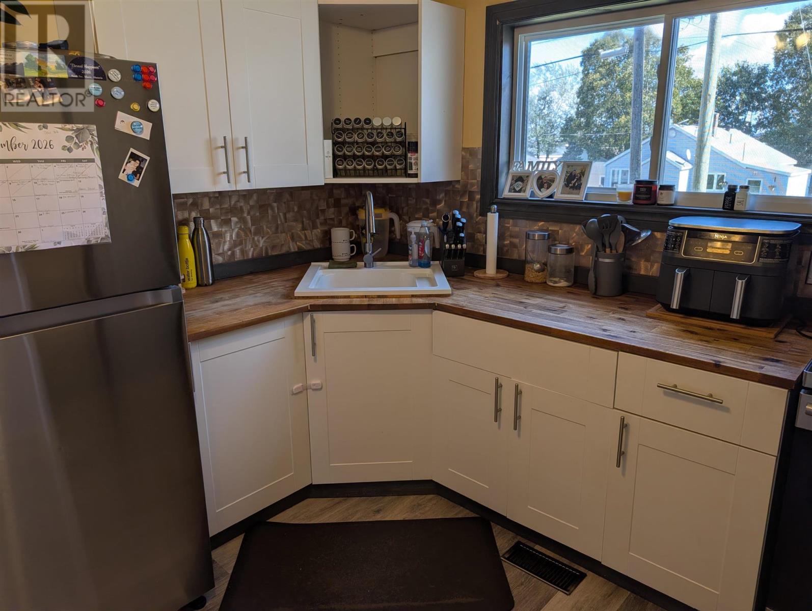 54 First Ave Property Photo 14
