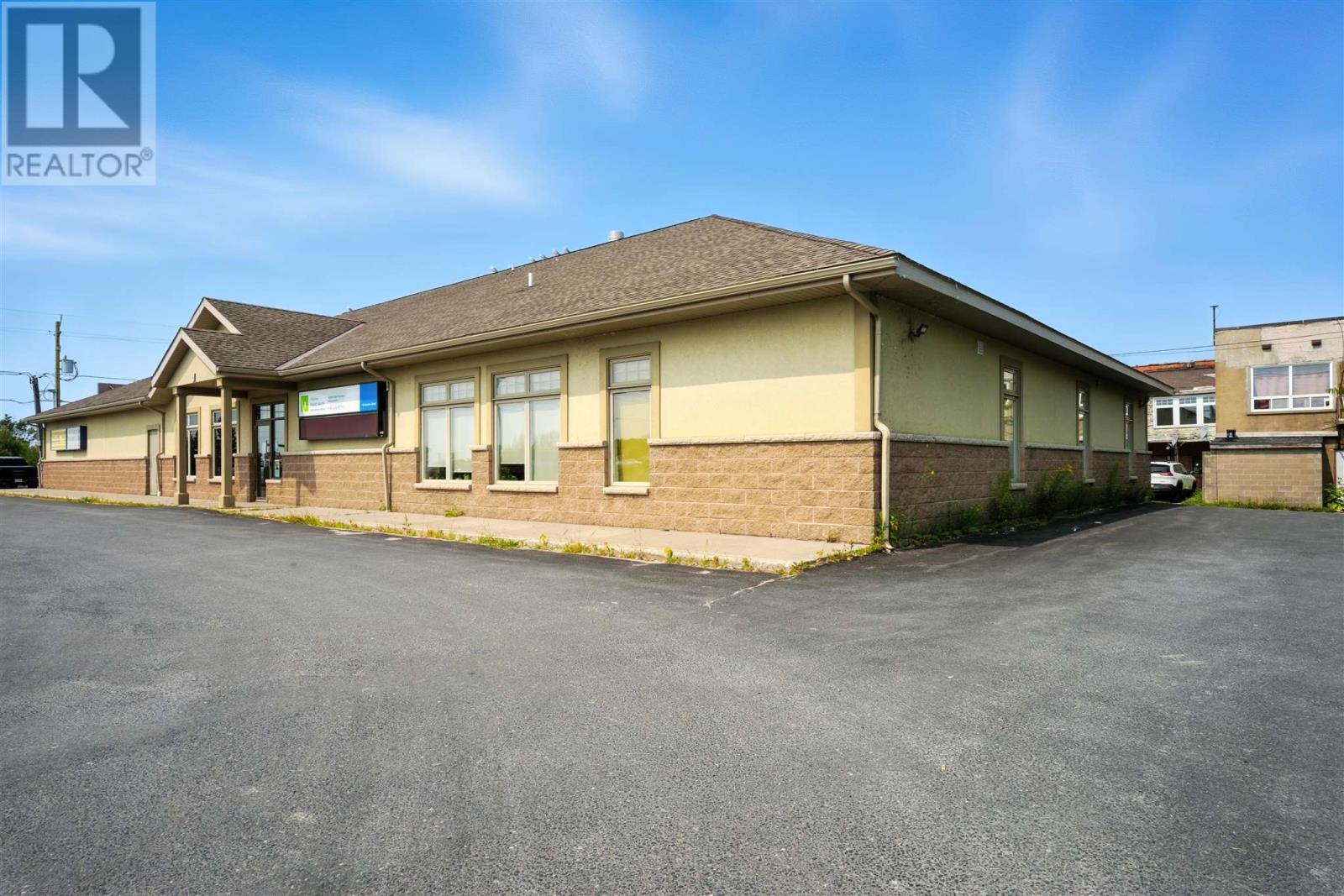 9 Lawton St Property Photo 4