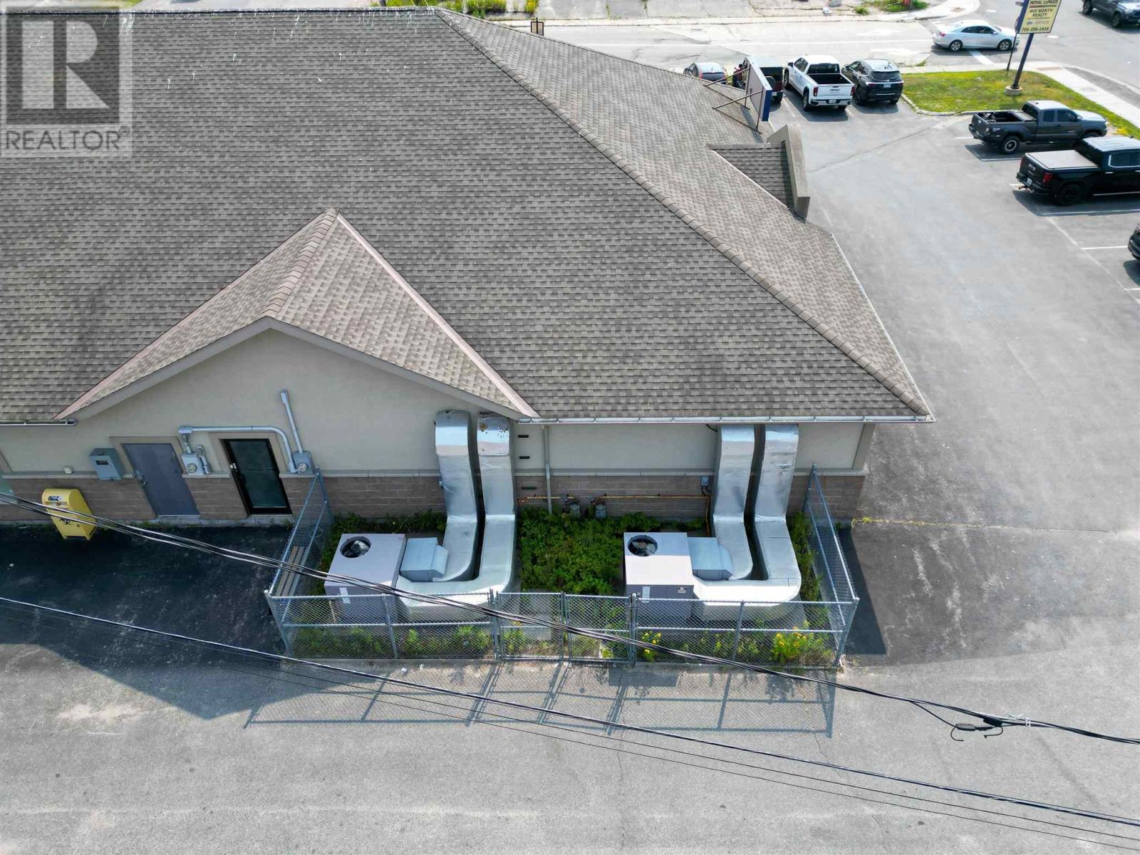 9 Lawton St Property Photo 9