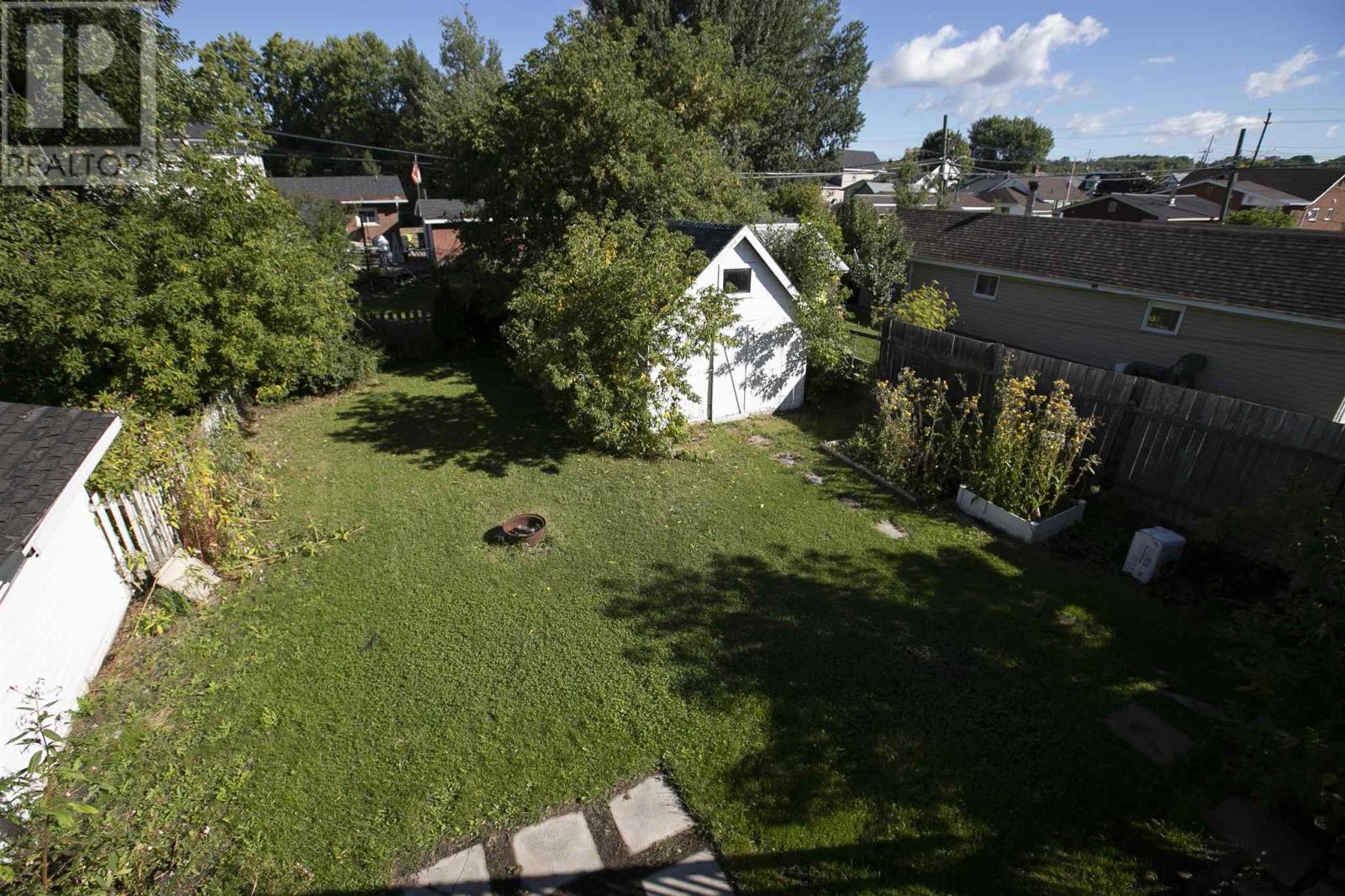 26 Wallace Ter Property Photo 5