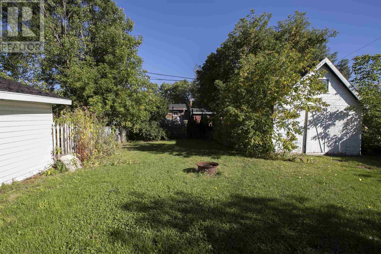 26 Wallace Ter Property Photo 7