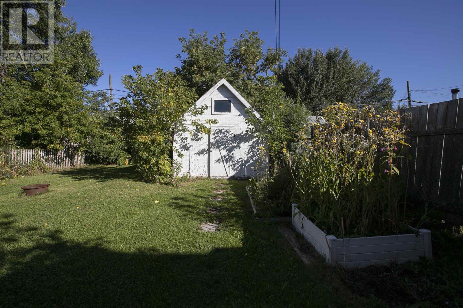 26 Wallace Ter Property Photo 9