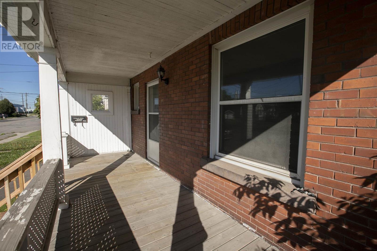 26 Wallace Ter Property Photo 12