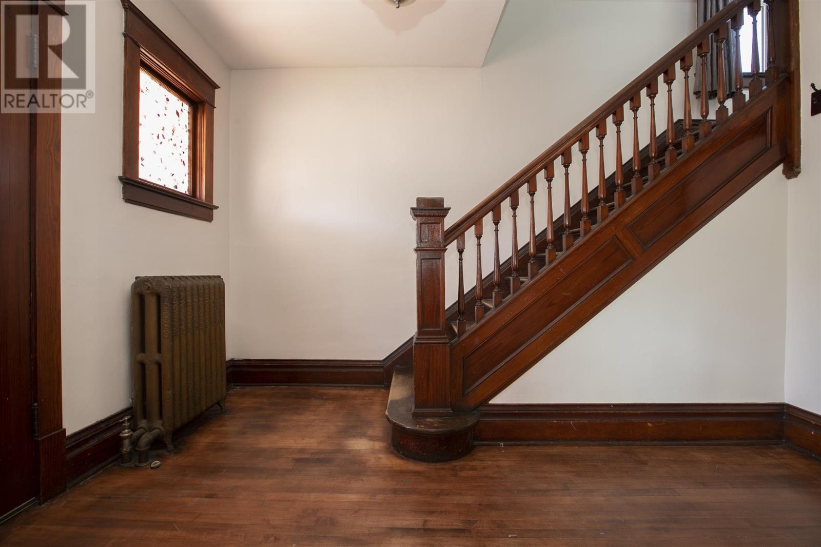 26 Wallace Ter Property Photo 14