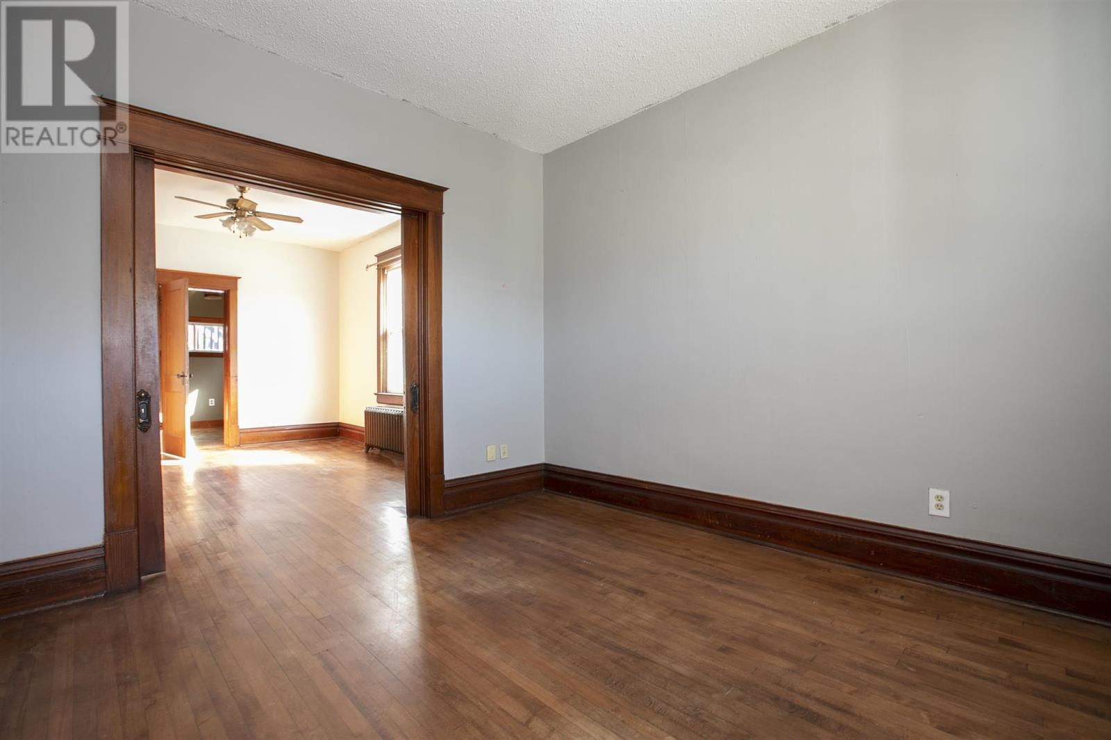 26 Wallace Ter Property Photo 18