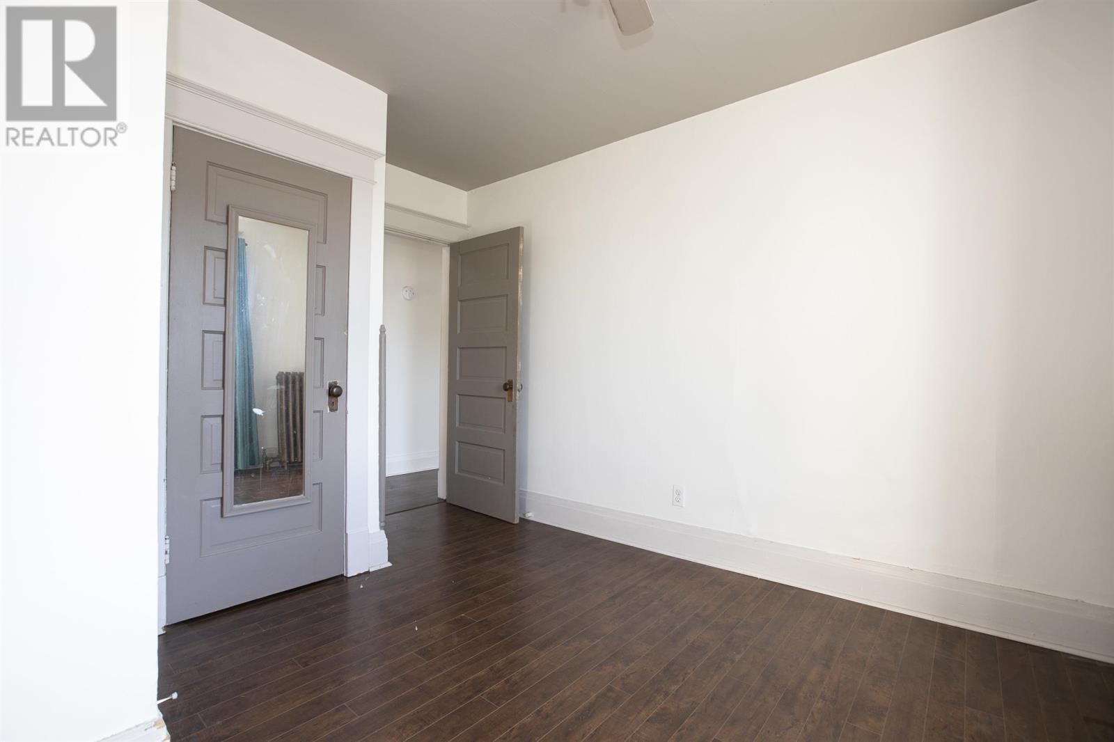 26 Wallace Ter Property Photo 31