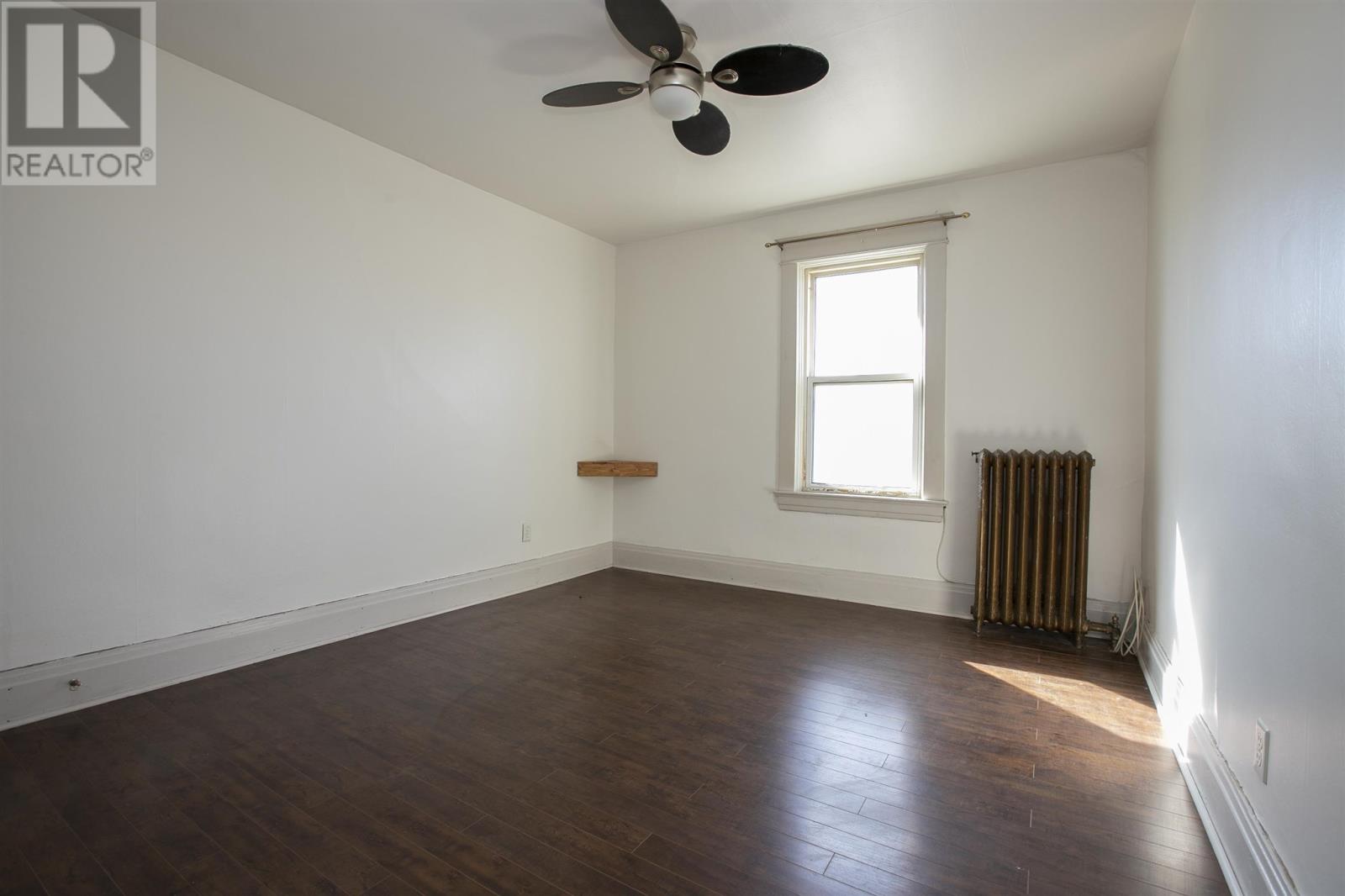 26 Wallace Ter Property Photo 32
