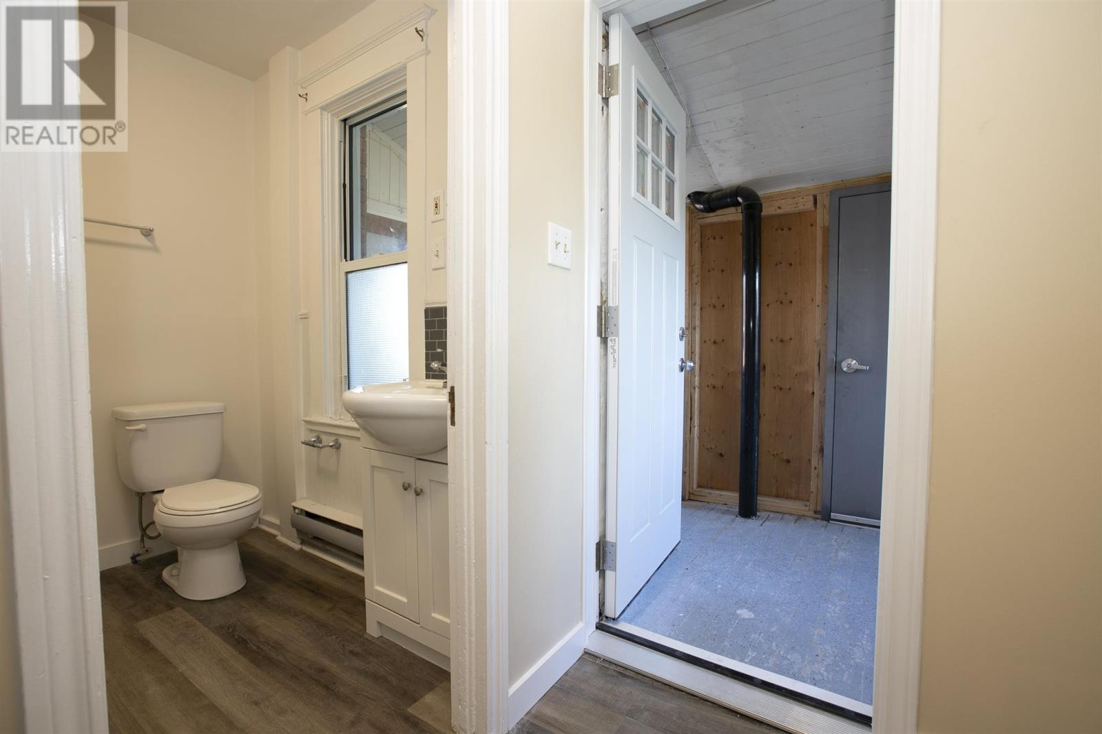 26 Wallace Ter Property Photo 38