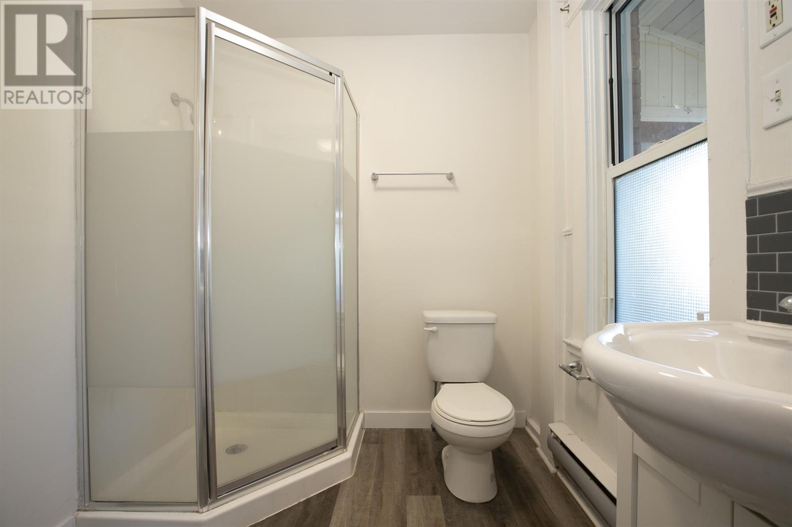 26 Wallace Ter Property Photo 39